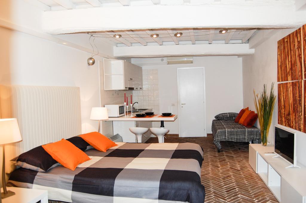 Bernini Navona Apartment *