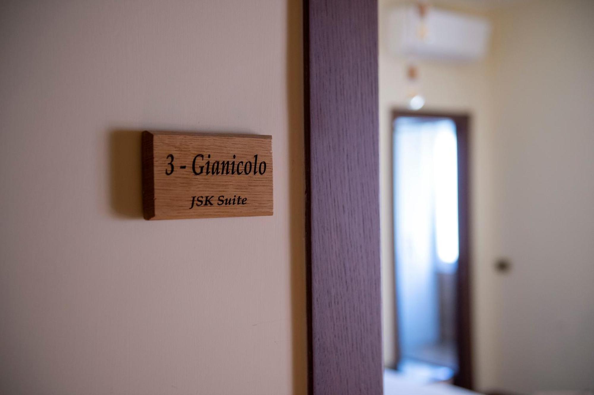 Jsk * Roma