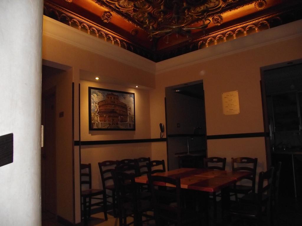 Elide Hotell