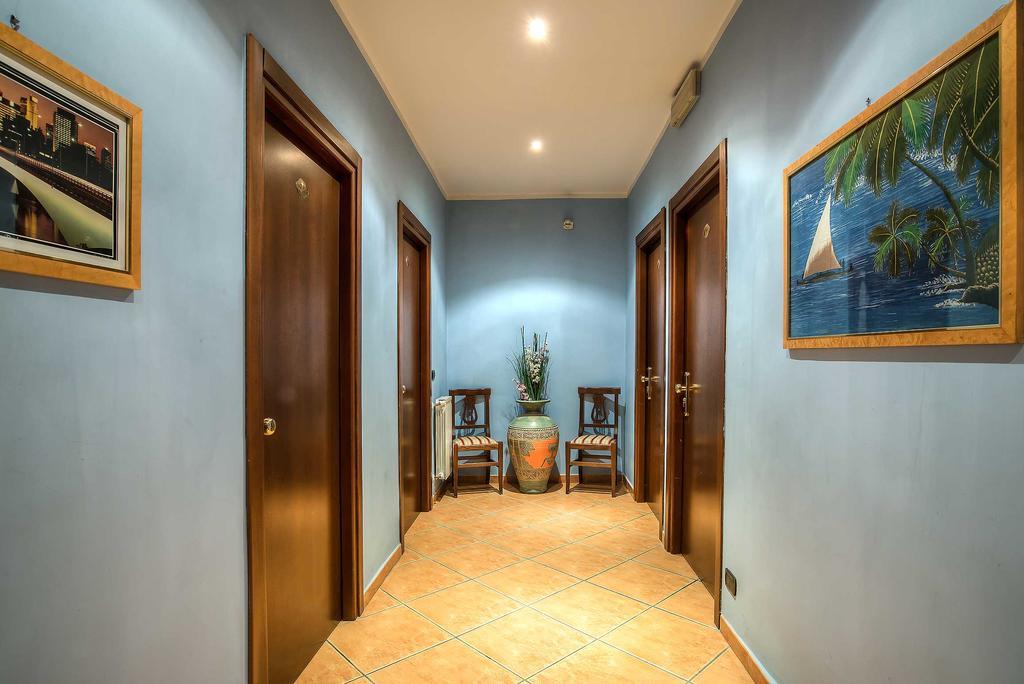 Caracciolo Hotell Roma