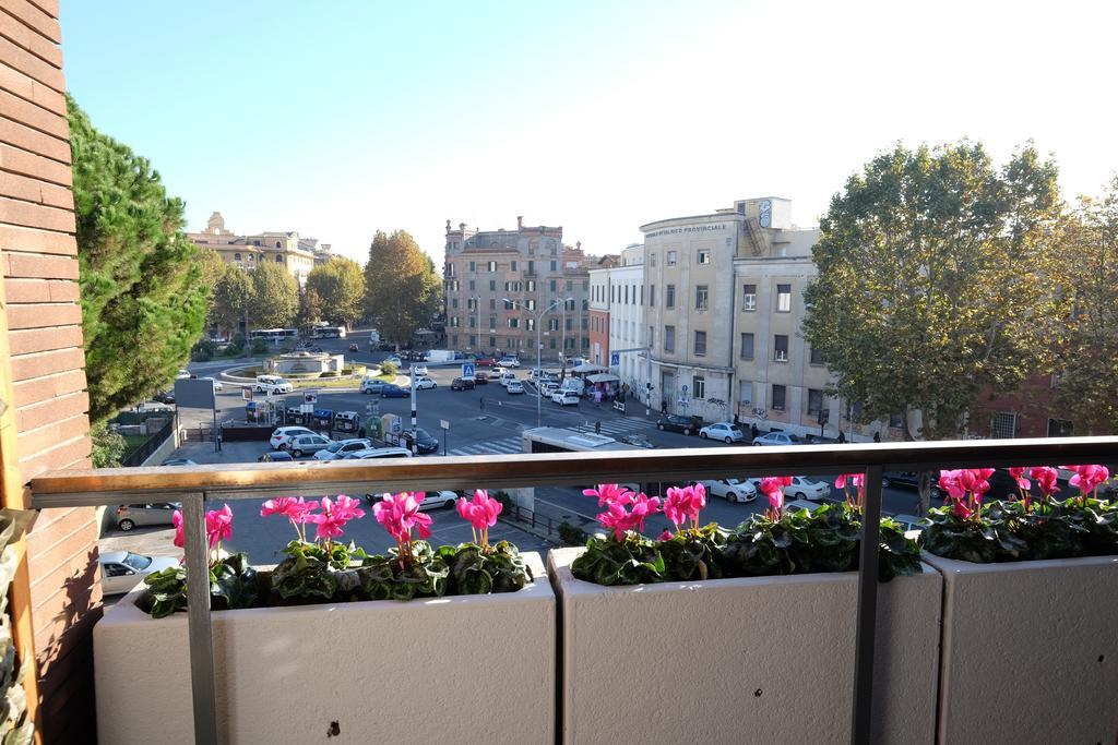 Alojamento de Acomodação e Pequeno-almoço Fiore Vaticano Roma