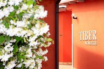 Campeggio Tiber 2*