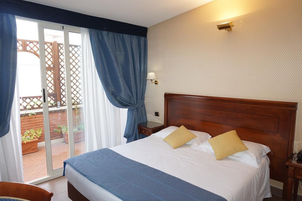 Hotel Montecarlo 3*