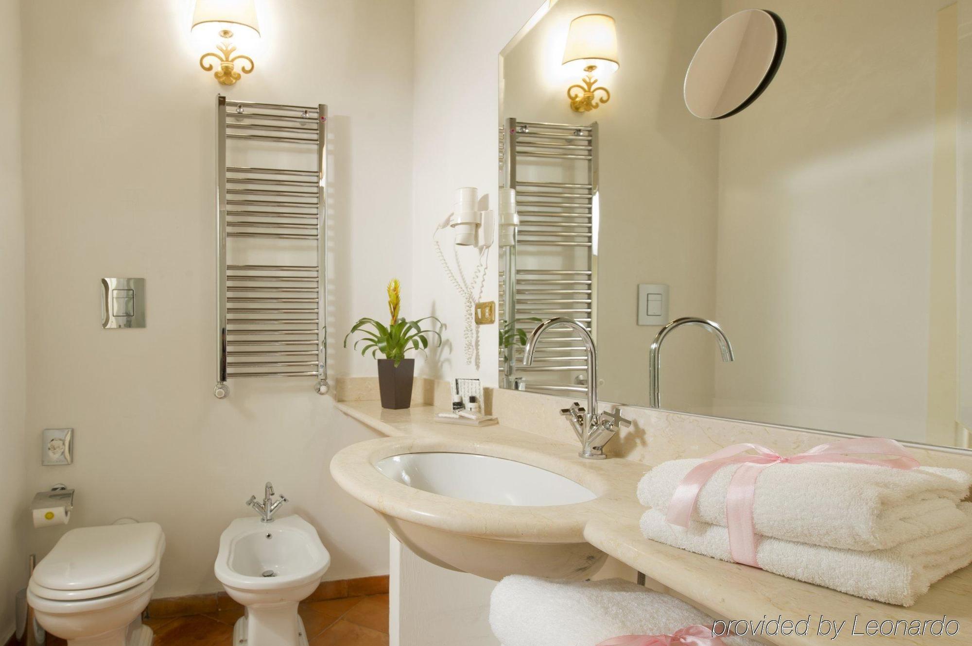 Residenza Frattina Rome
