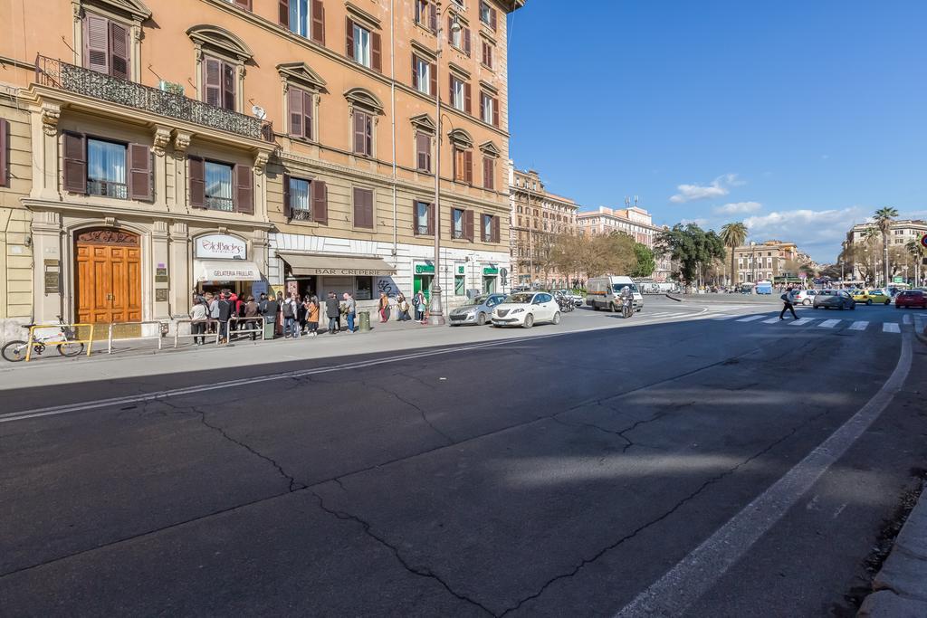 Manfredi House San Pietro Guest house Rome