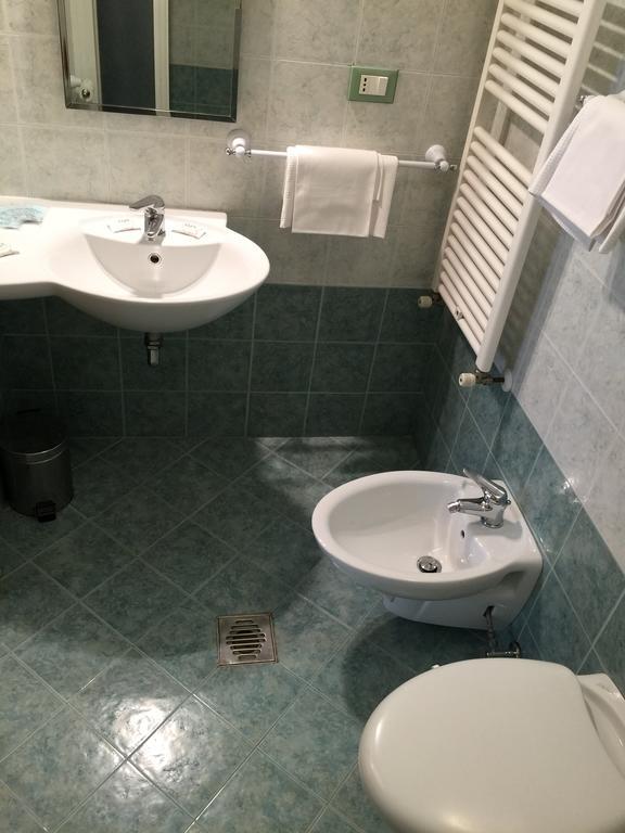 Casa Carra Pensión Roma