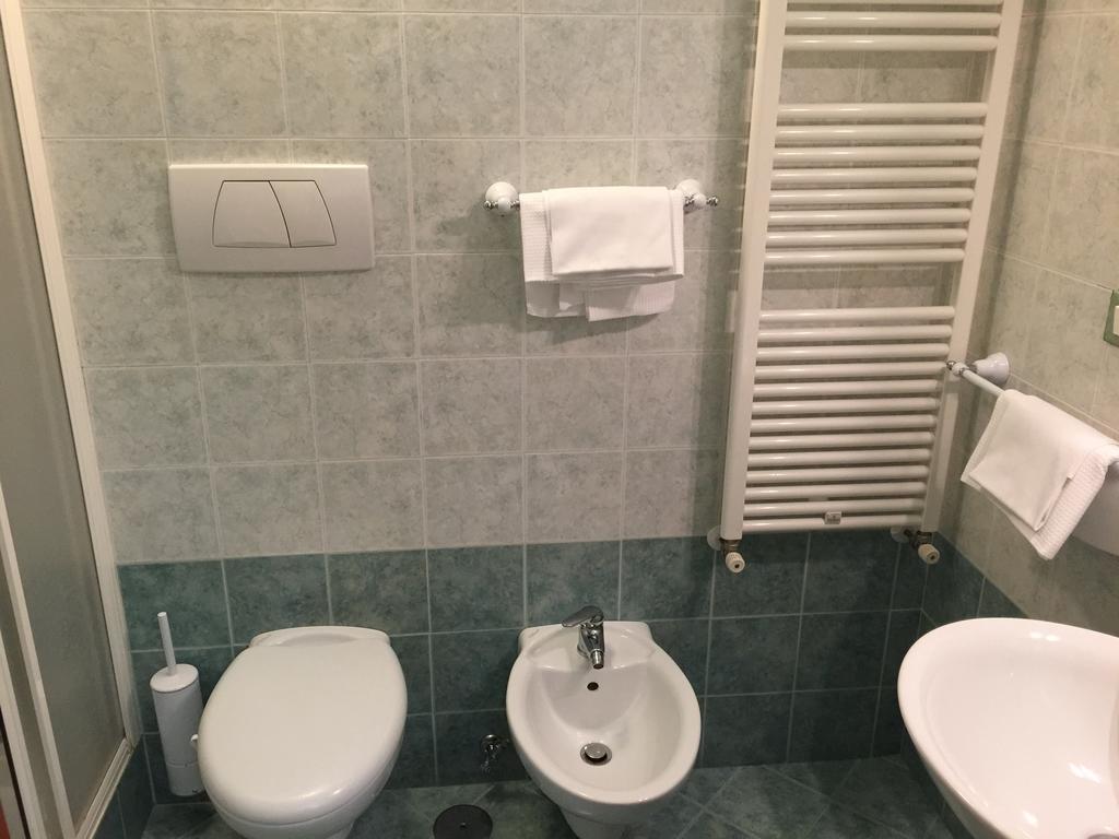 Casa Carra Pensión Roma