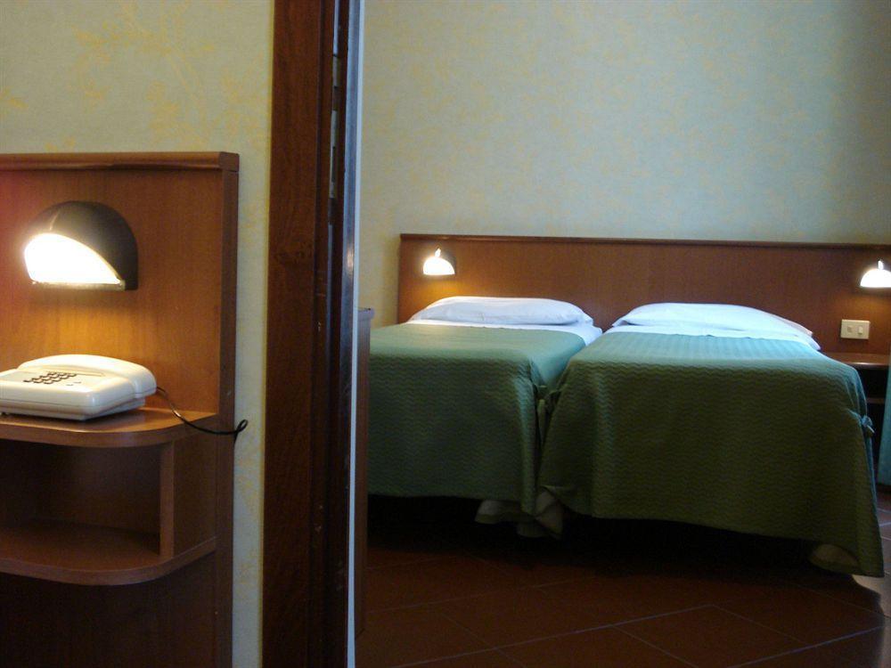 Hotel Corona Hotel