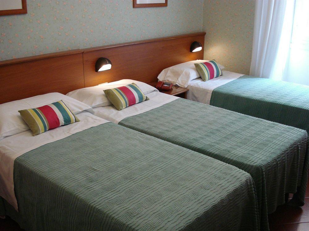 Hotel Corona 3*