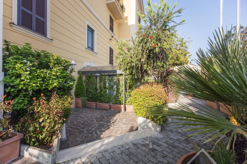 Romoli Hotell 3*