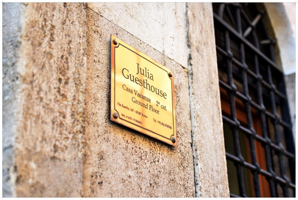 Julia * Roma