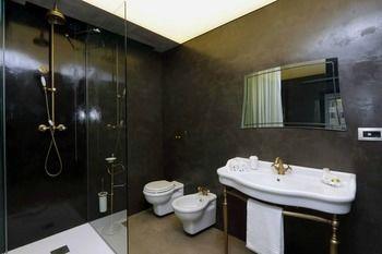 Hotel Mama's 2*