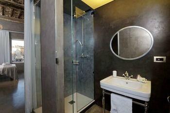 Hotel Mama's 2*