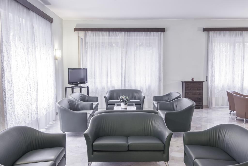 Letizia - Casa Per Ferie Gasthof Rom
