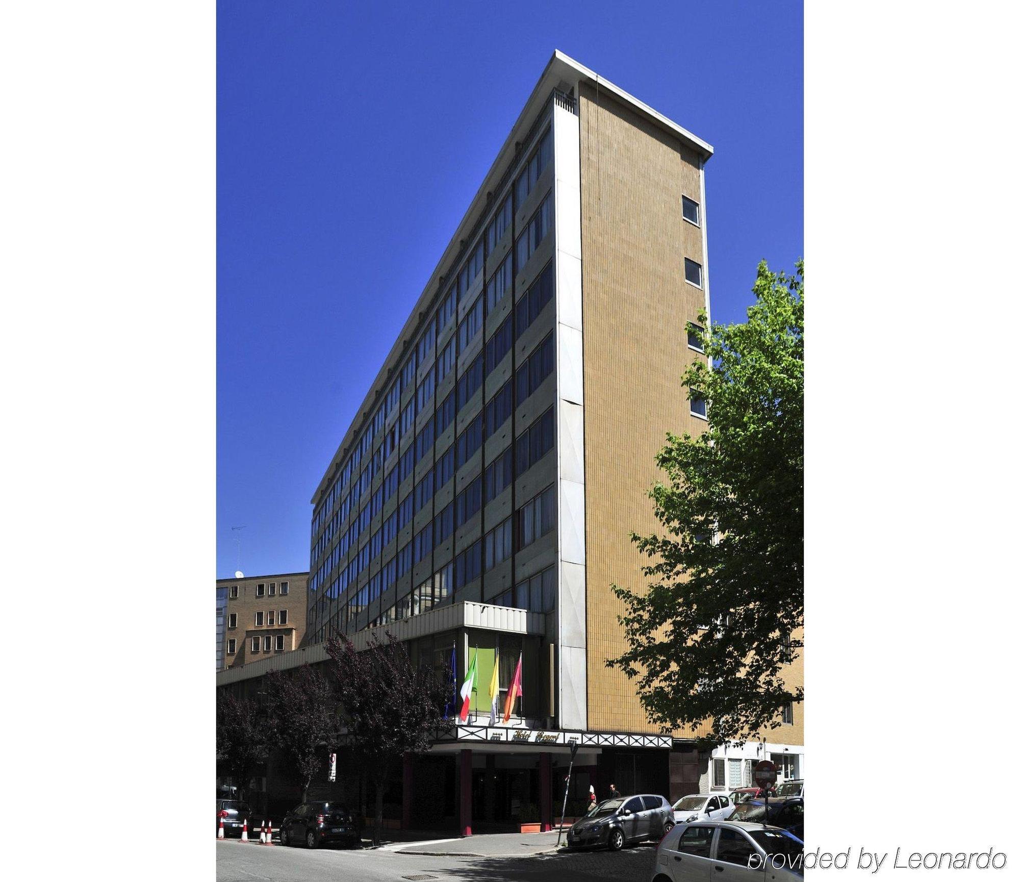 Regent Hotel 4*