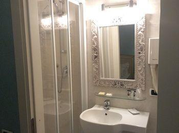 Navona Tower Relais Guest house