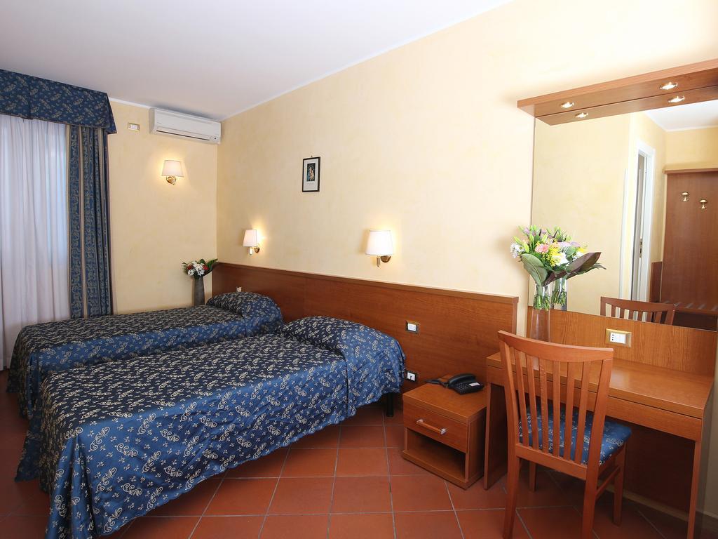 Affittacamere Casa Di Santa Francesca Romana A Ponte Rotto 2*