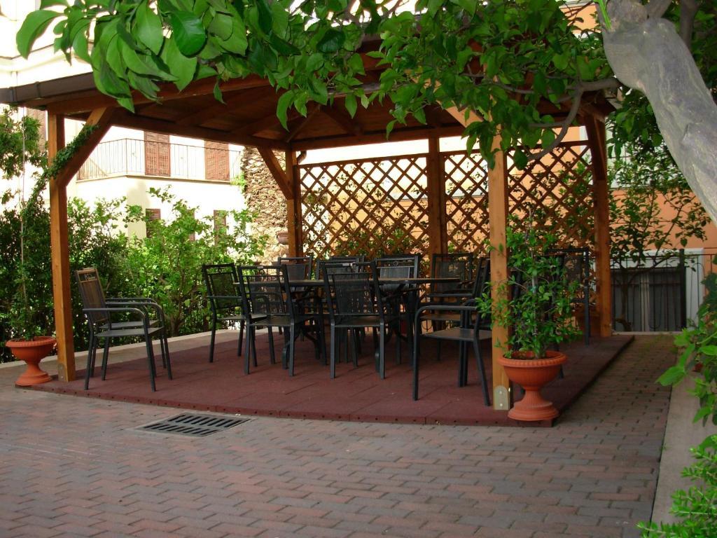 Maria Rosa Molas - Casa Per Ferie Gjestgiverier Roma