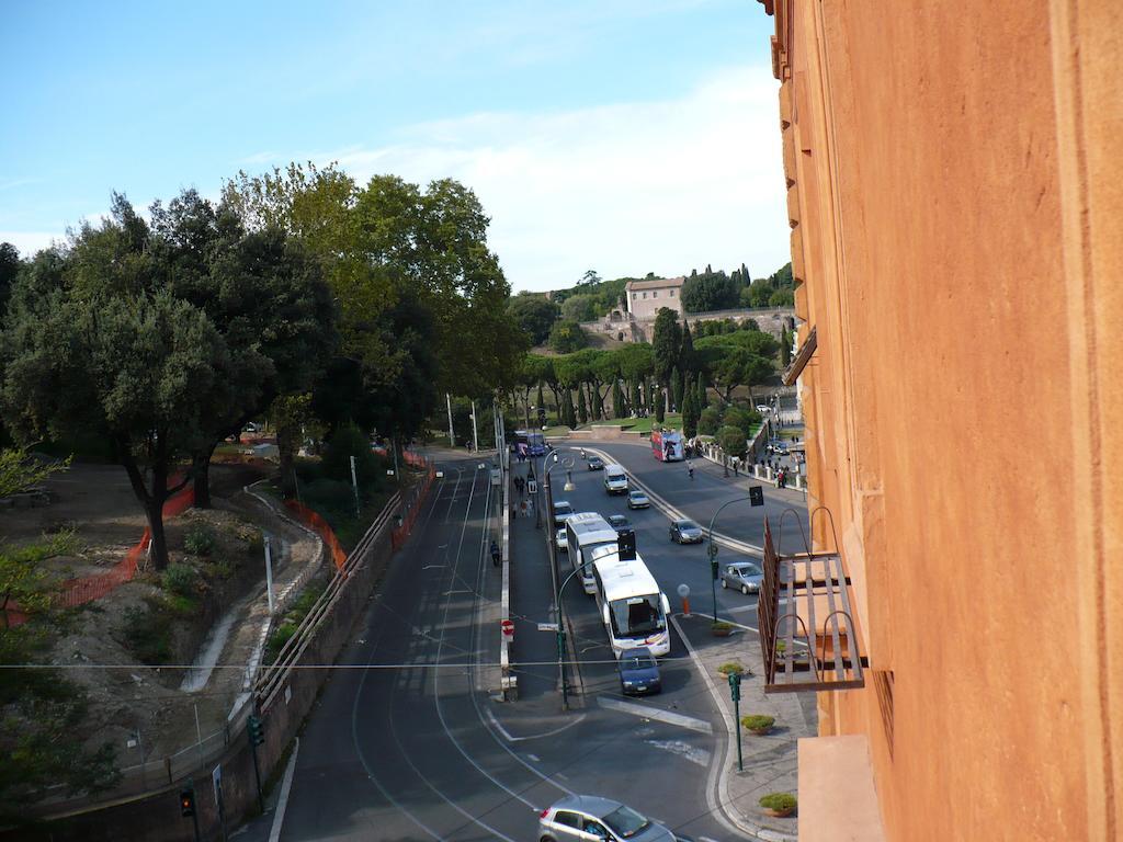Colosseo Da Fernando No Elevator