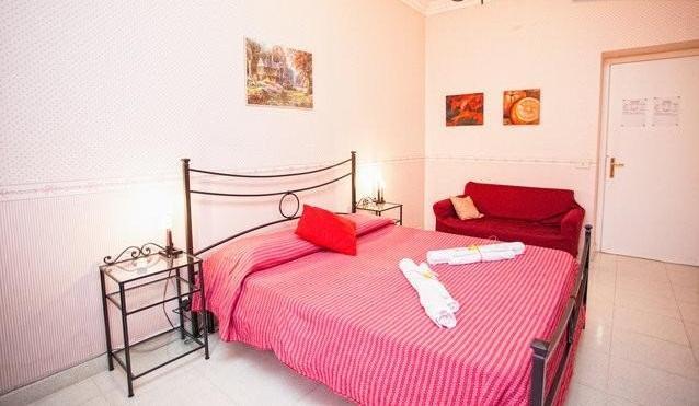 Alojamento de Acomodação e Pequeno-almoço La Casa Romana 4*