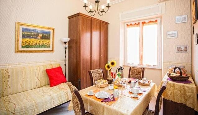 Alojamento de Acomodação e Pequeno-almoço La Casa Romana 4*