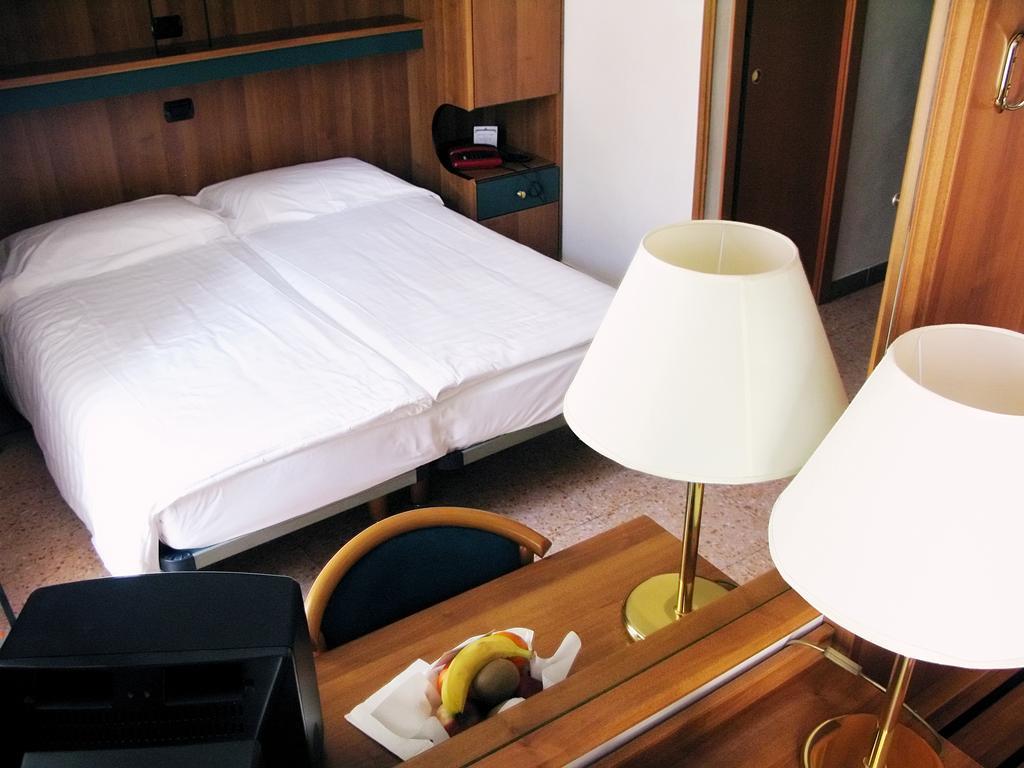 Albergue Yellowsquare *
