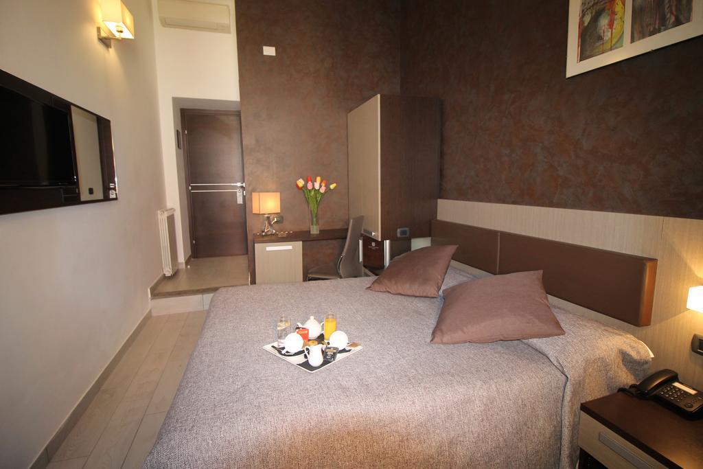 Hotell Charter 2*