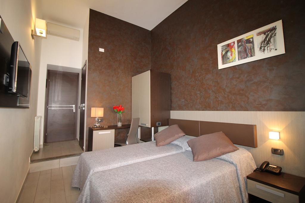 Hotell Charter 2*