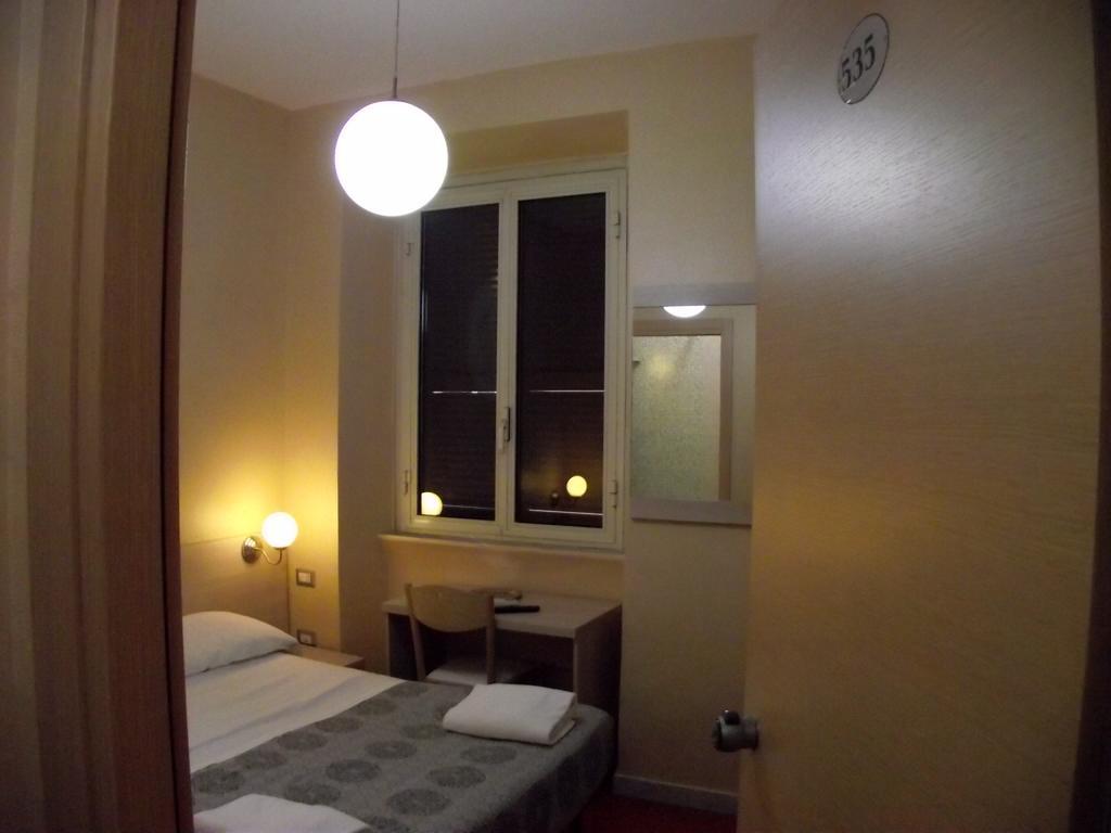 Hotell Elide 3*