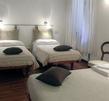 Bed & Breakfast B&B Arco Del Lauro 3*