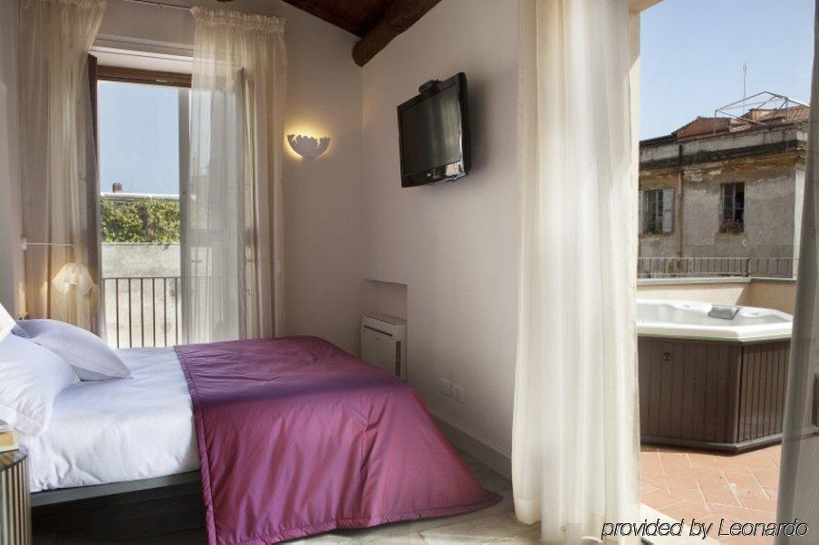Navona Palace Luxury Apartment *