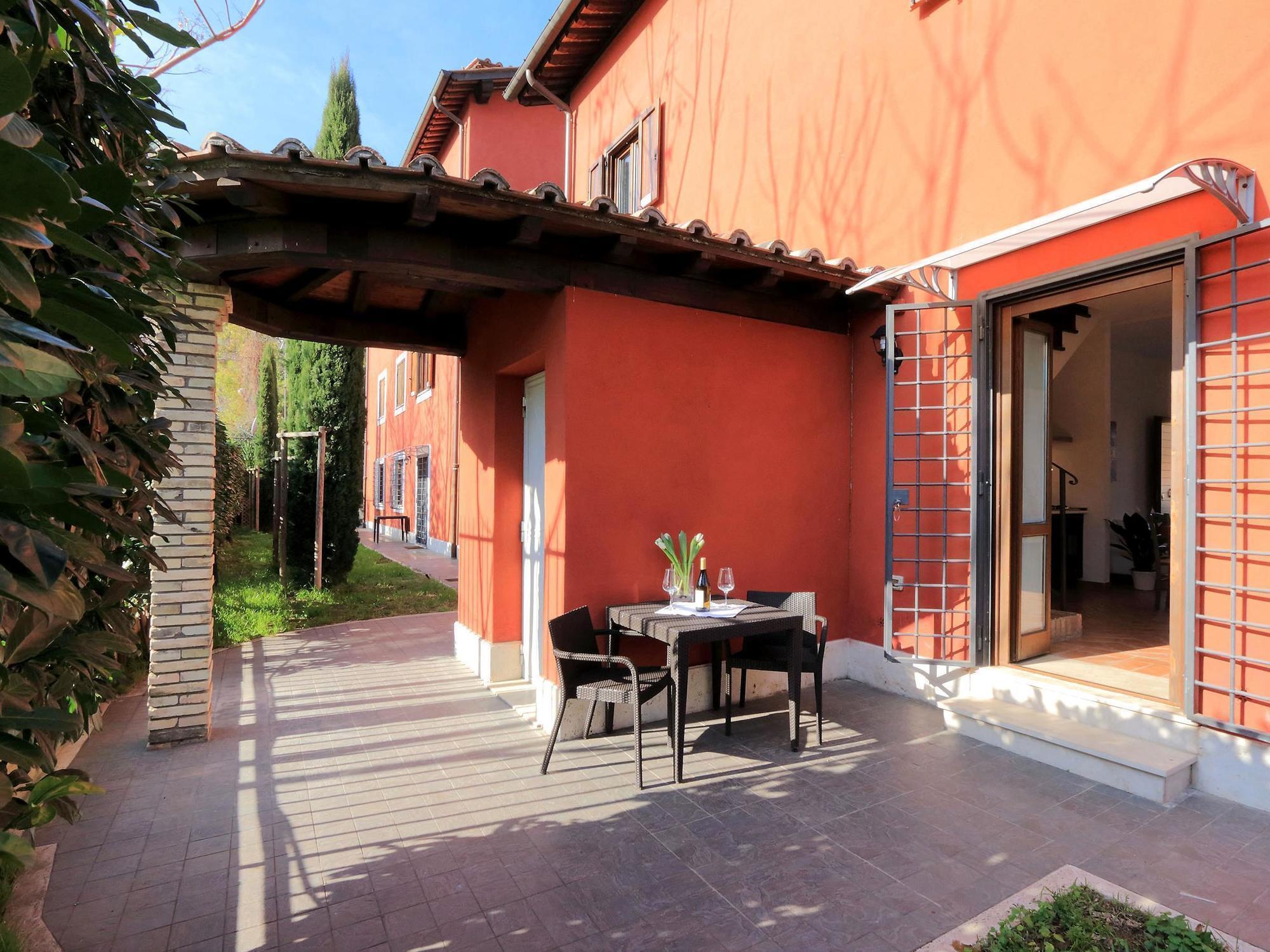 Borgo Papareschi Apartahotel 2*