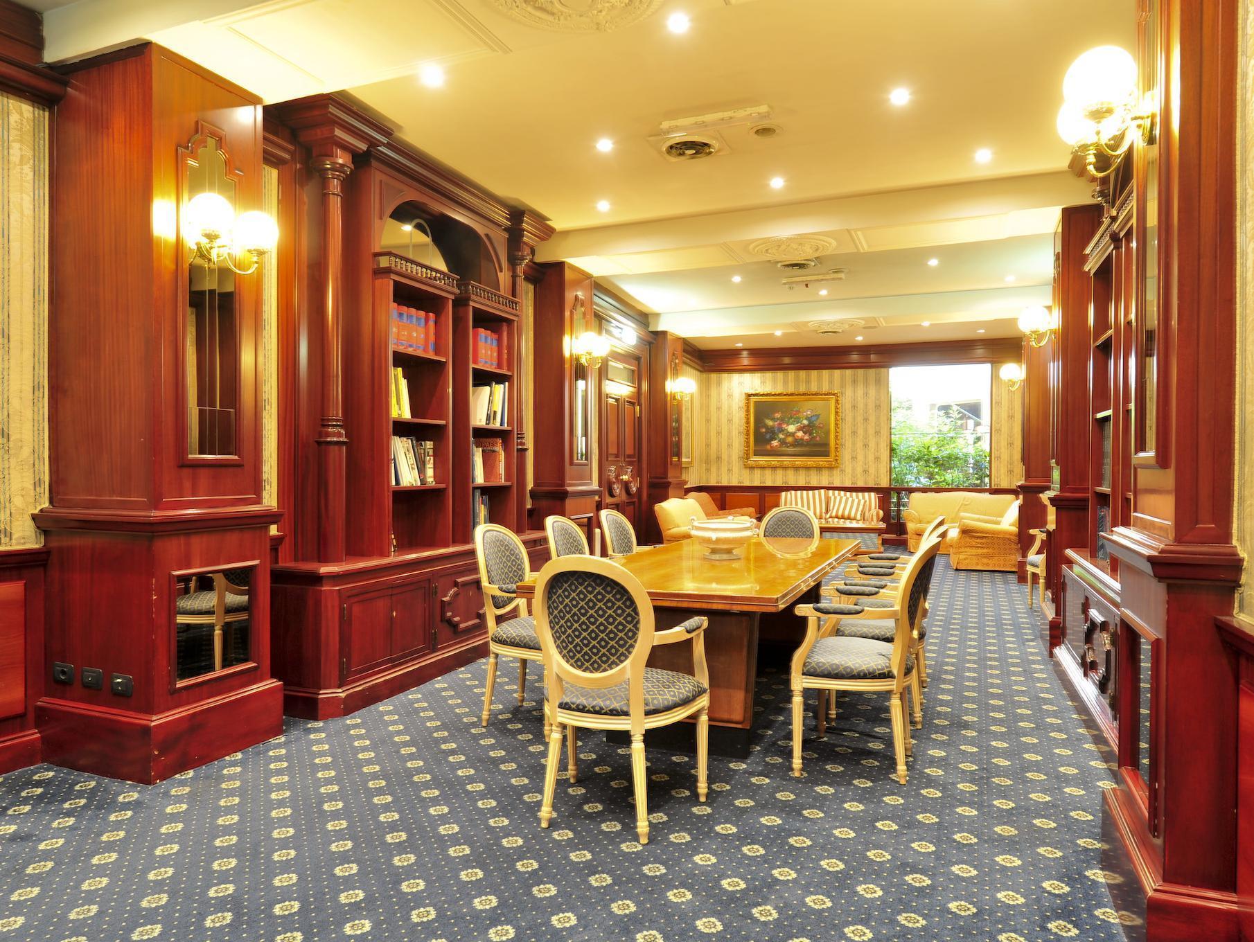 Regent Hotel 4*