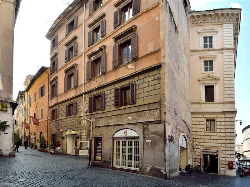 Hotel Pantheon 4*
