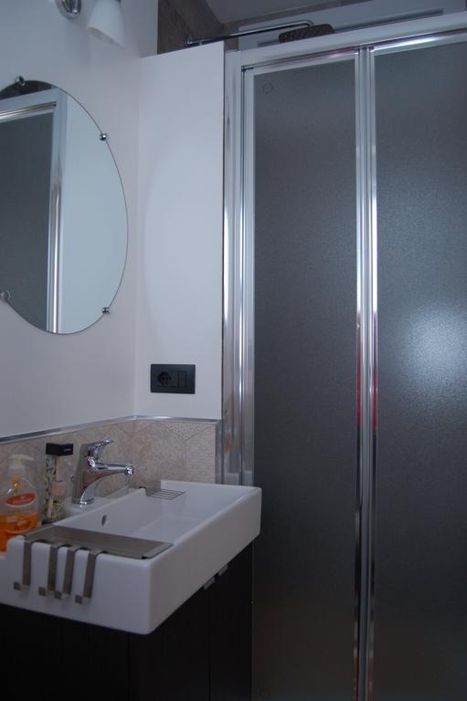 Interno Sette *