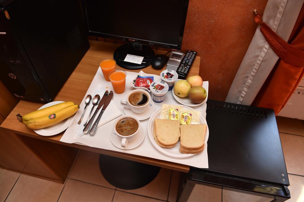 Al Centro Storico Di Bed & Breakfast Roma