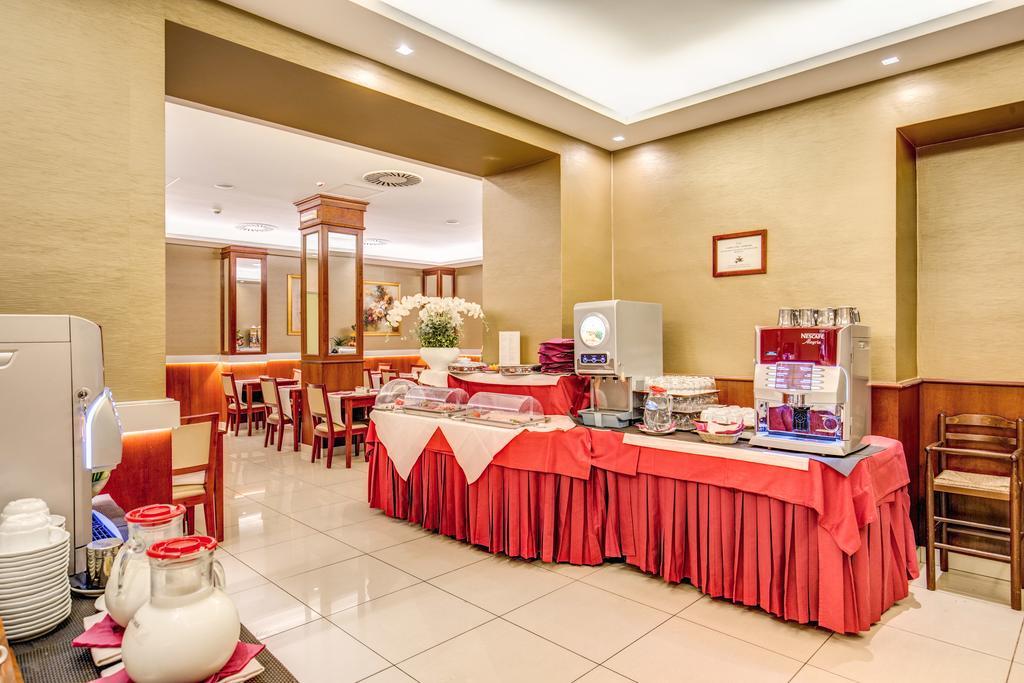 Augusta Lucilla Palace Hotel 4*