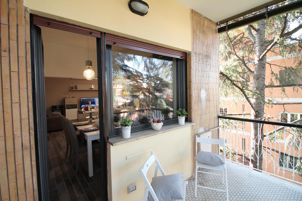 Eur Bright Spacious Terraced With Private Parking Only For Small Cars * Roma