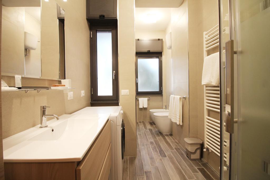Eur Bright Spacious Terraced With Private Parking Only For Small Cars Apartamento Roma