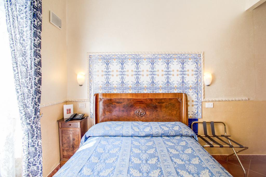 Hotel Picasso *