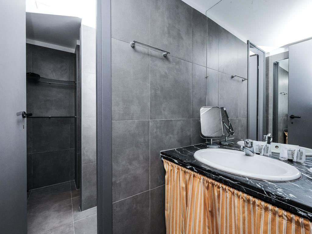 Ancient Trastevere Vespa Loft Apartment Rom
