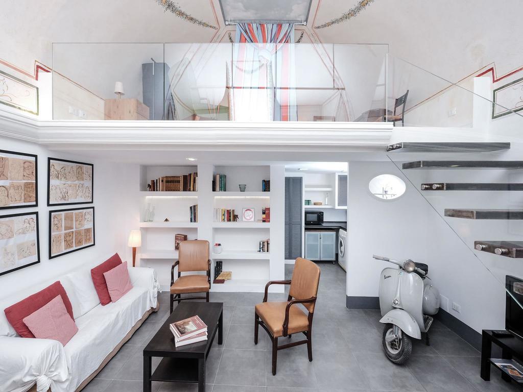 Ancient Trastevere Vespa Loft Apartment