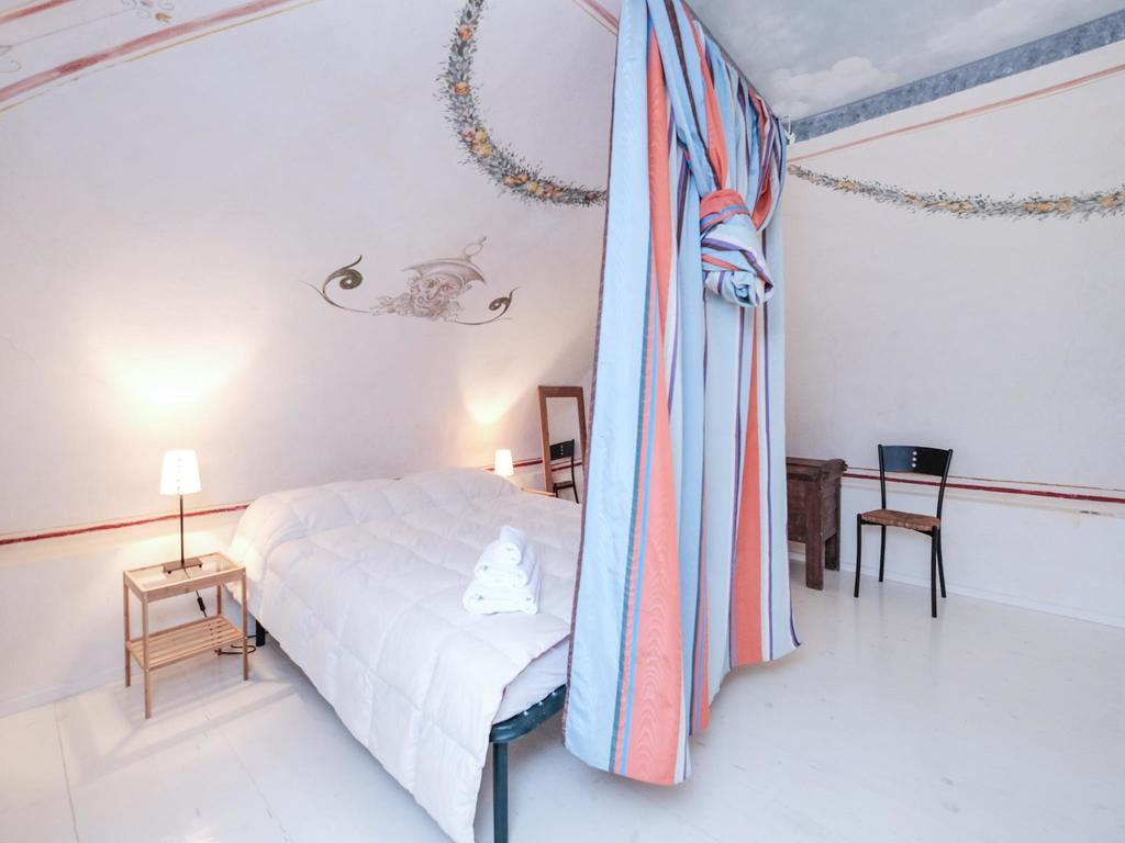 Ancient Trastevere Vespa Loft Apartment *