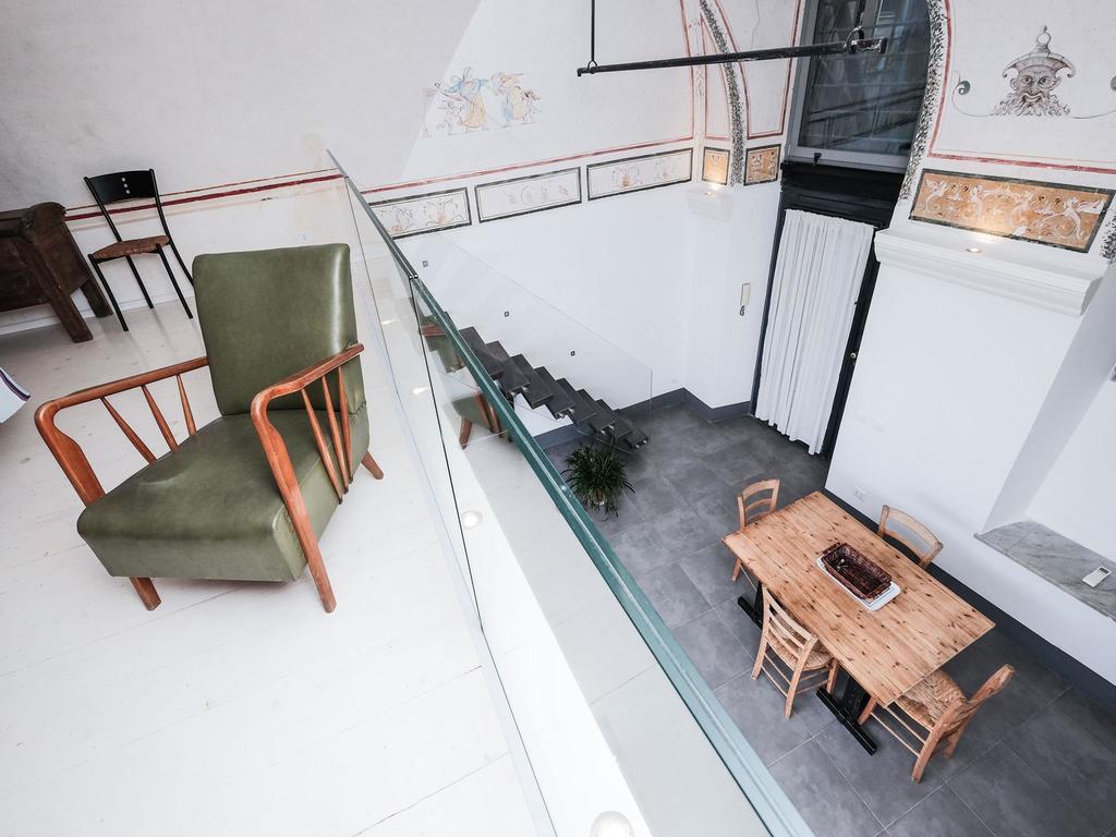 Ancient Trastevere Vespa Loft Apartment