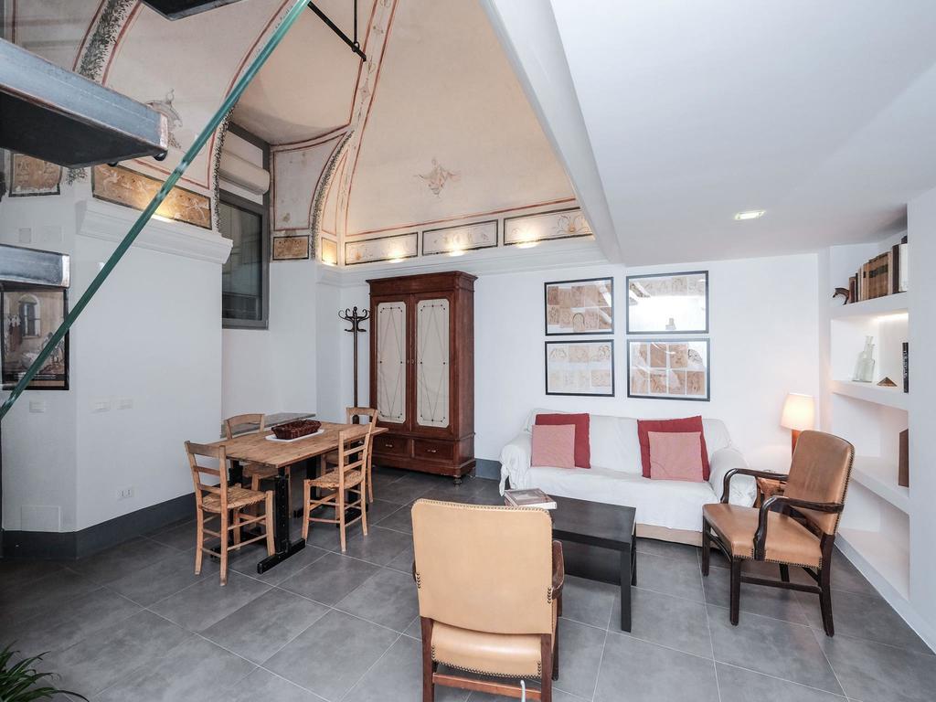 Ancient Trastevere Vespa Loft Apartment *