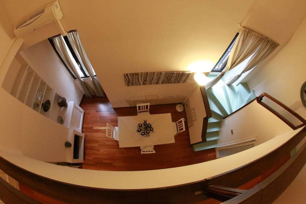 Palazzo Velli Apartment