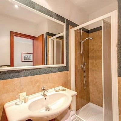 Romoli Hotell