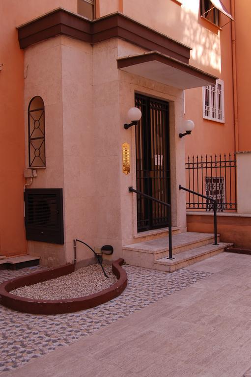 Interno Sette *