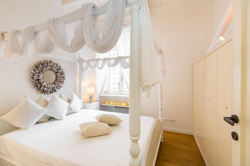 Domus Colosseo Luxury Apartamento *