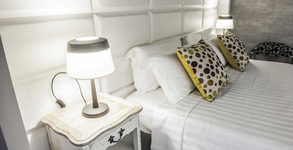 Town House Spagna- Luxury With Jacuzzi Bath Pensión *